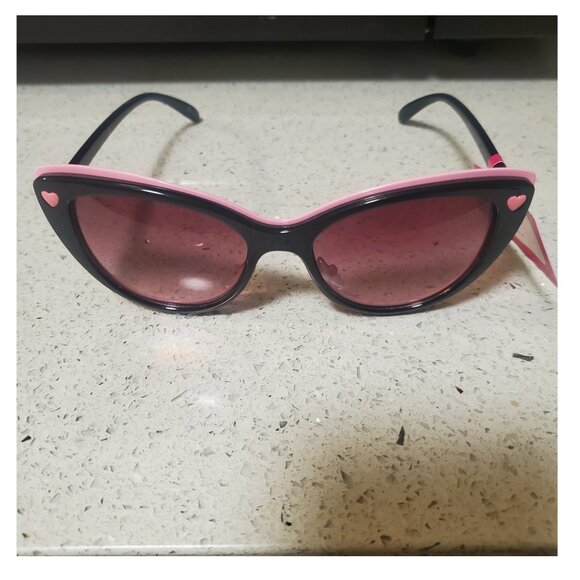 Cat Eye Betsey Johnson Sunglasses - Picture 1 of 4